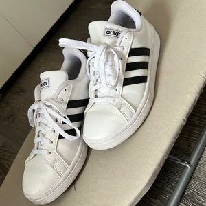 Adidas Sneakers